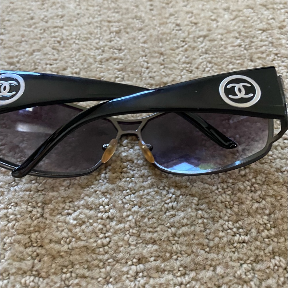 super cute Chanel sunglasses